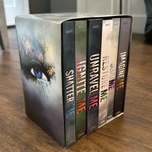 Shatter Me 6 Book Box Set